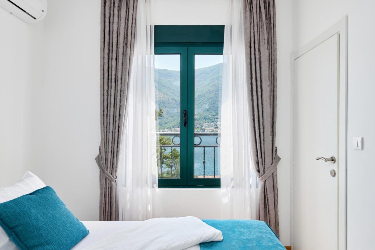 Iva'S Sea View Balcony Daire Kotor Dış mekan fotoğraf