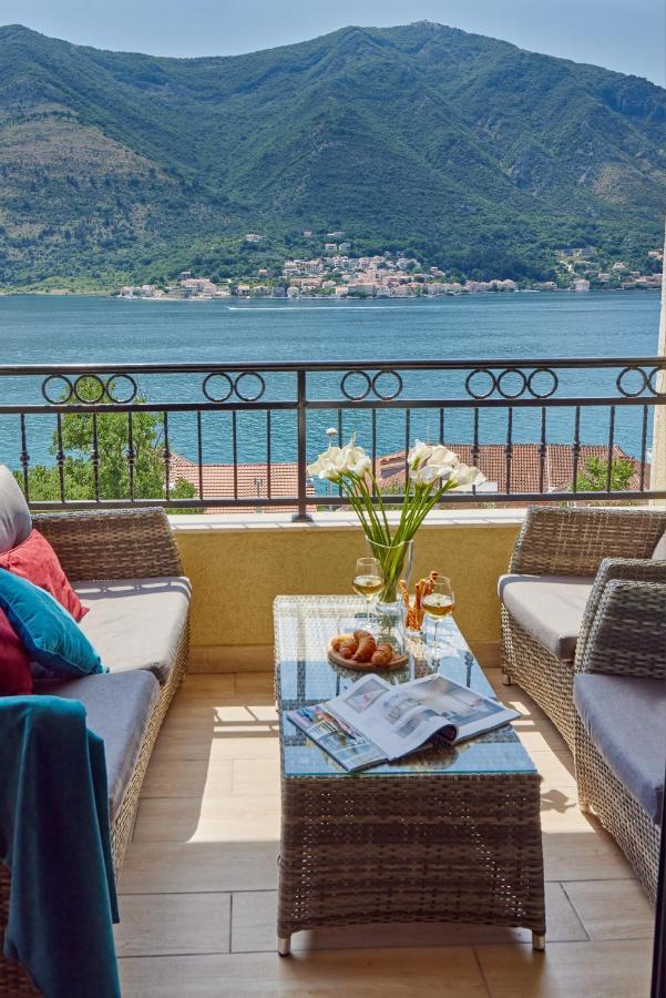 Iva'S Sea View Balcony Daire Kotor Dış mekan fotoğraf